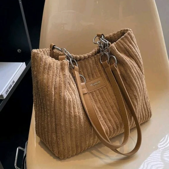 Stylish Tan Tote Bag - Picture 2 of 6